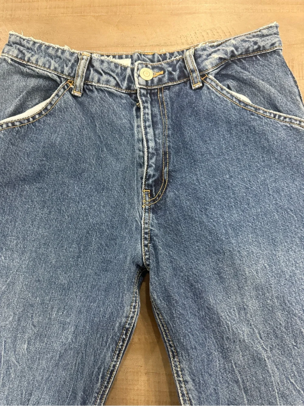 Zara Women's Relaxed Fit Blue Denim Jeans - Picture 2 of 6